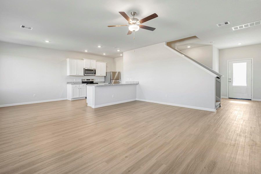 Spacious, unfurnished interior of a new home in Magnolia Woods, Magnolia (Image 8).