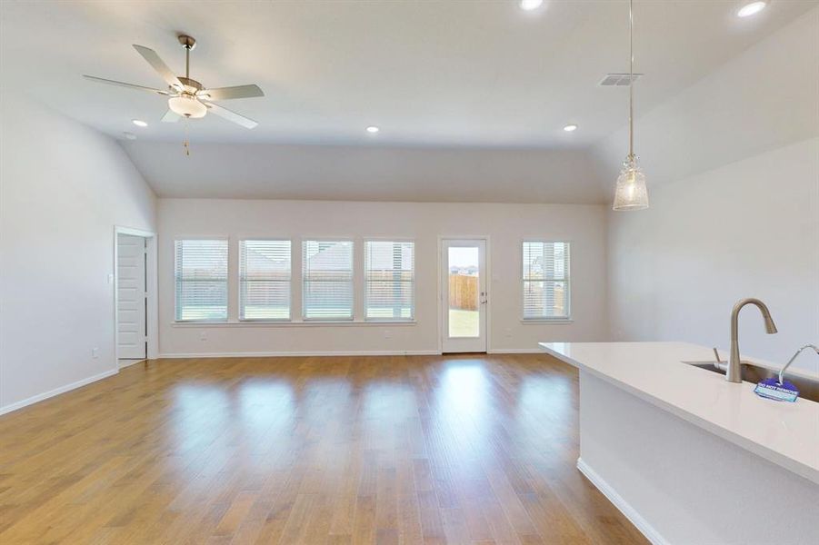 Spacious, unfurnished interior of a new home in Sagebrook, Argyle (Image 32). Spacious, unfurnished interior of a new home in Sagebrook, Argyle (Image 32).