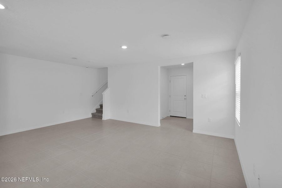 Spacious, unfurnished interior of a new home in , Jacksonville (Image 19).