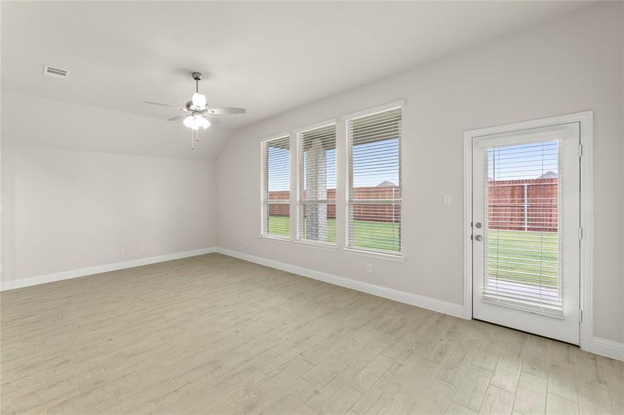 15. 1025 Goya - Family (2)