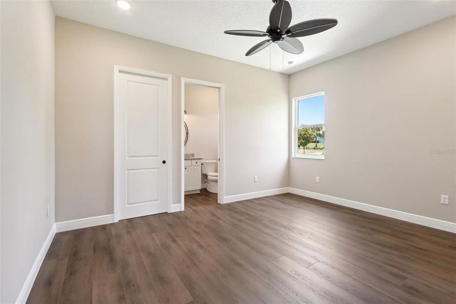 Spacious, unfurnished interior of a new home in , Lady Lake (Image 19).