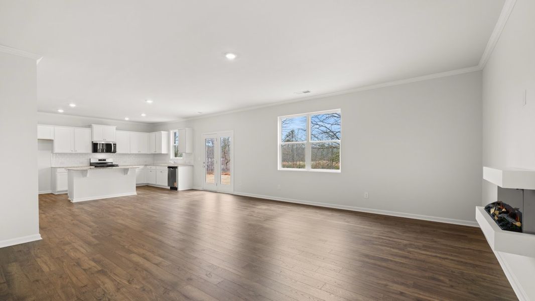 Representative unfurnished interior of a home built from the Hanover by D.R. Horton in Thompson Ridge, Dallas (Image 13).