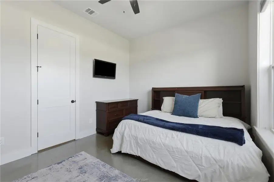 Furnished interior view inside a new home in , Bryan (Image 32).