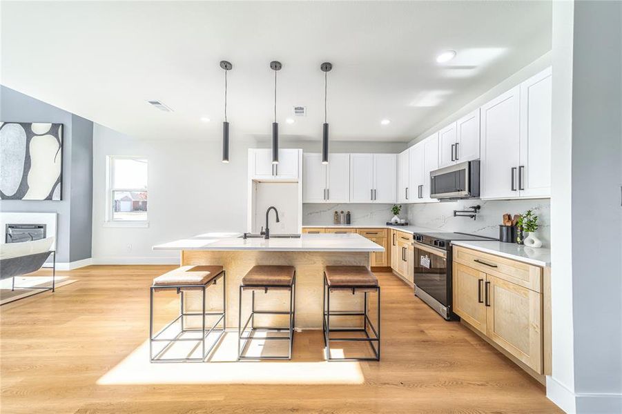 Furnished interior view inside a new home in , Dallas (Image 16).