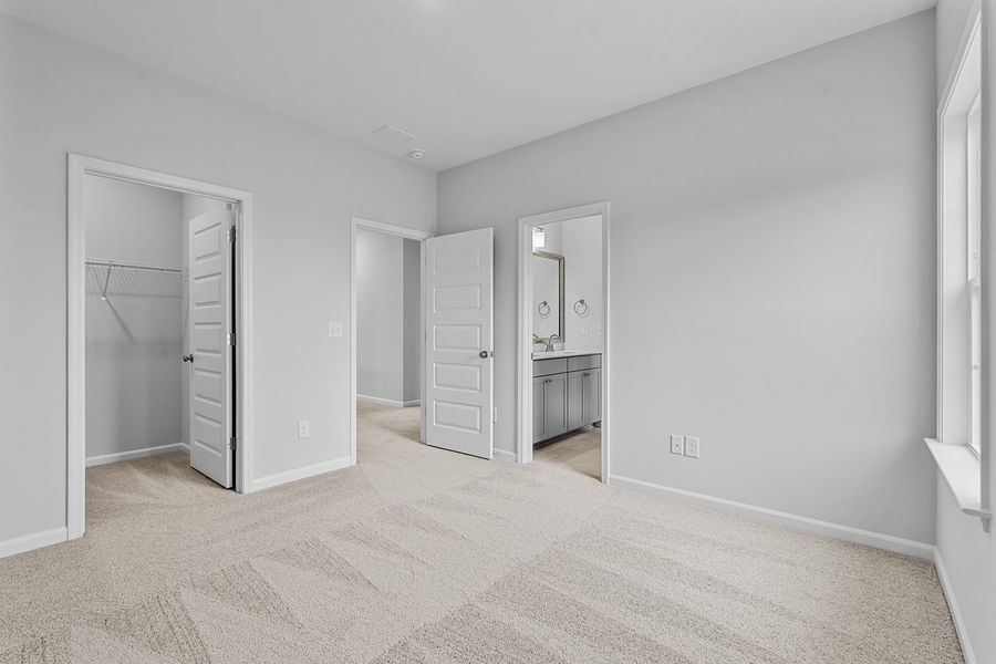 Spacious, unfurnished interior of a new home in Lilah Grove, Summerfield (Image 43).