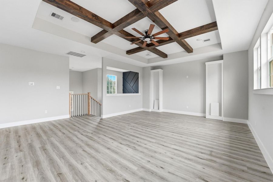 Spacious, unfurnished interior of a new home in , Conroe (Image 19).