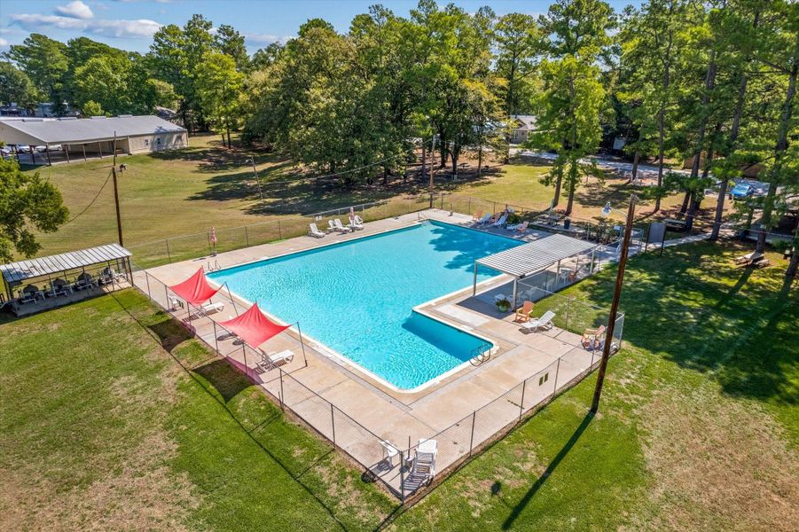 Community amenities in , Willis (Image 25).