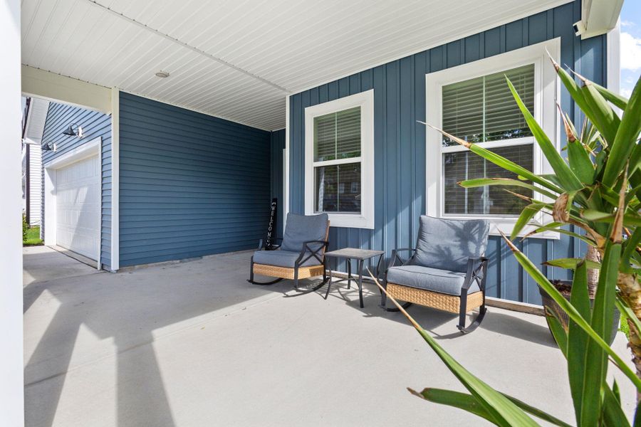 Exterior details and patio area of a home in Bradford Pointe, Summerville (Image 3).