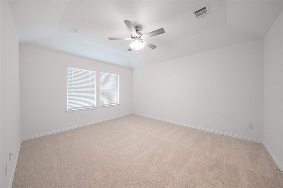 Spacious, unfurnished interior of a new home in Churchill: Meadows 50', Anna (Image 24). Spacious, unfurnished interior of a new home in Churchill: Meadows 50', Anna (Image 24).