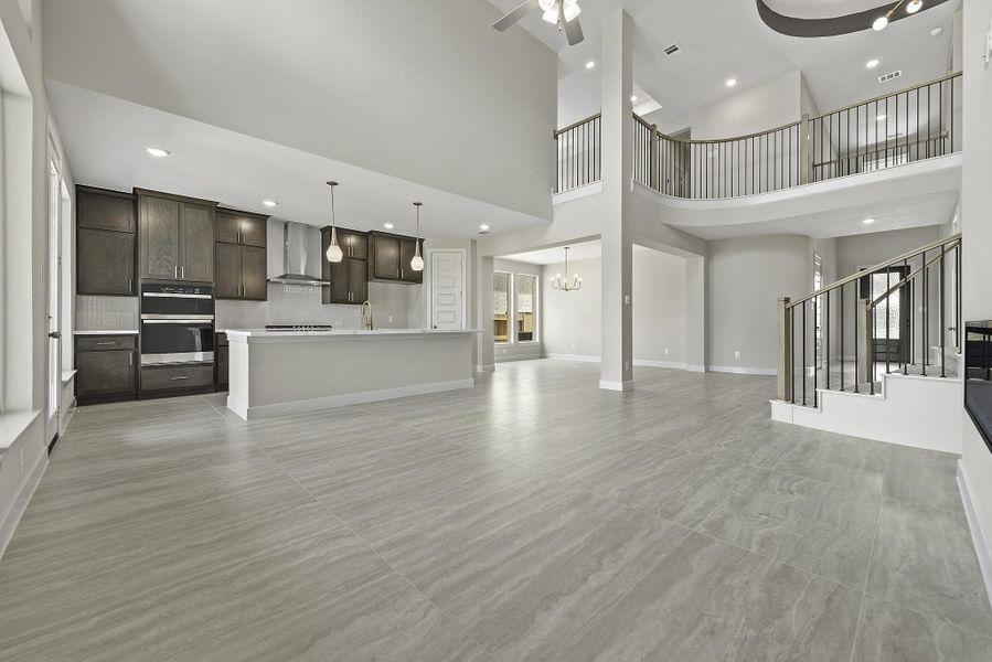 Spacious, unfurnished interior of a new home in Sunterra, Katy (Image 20). Spacious, unfurnished interior of a new home in Sunterra, Katy (Image 20).