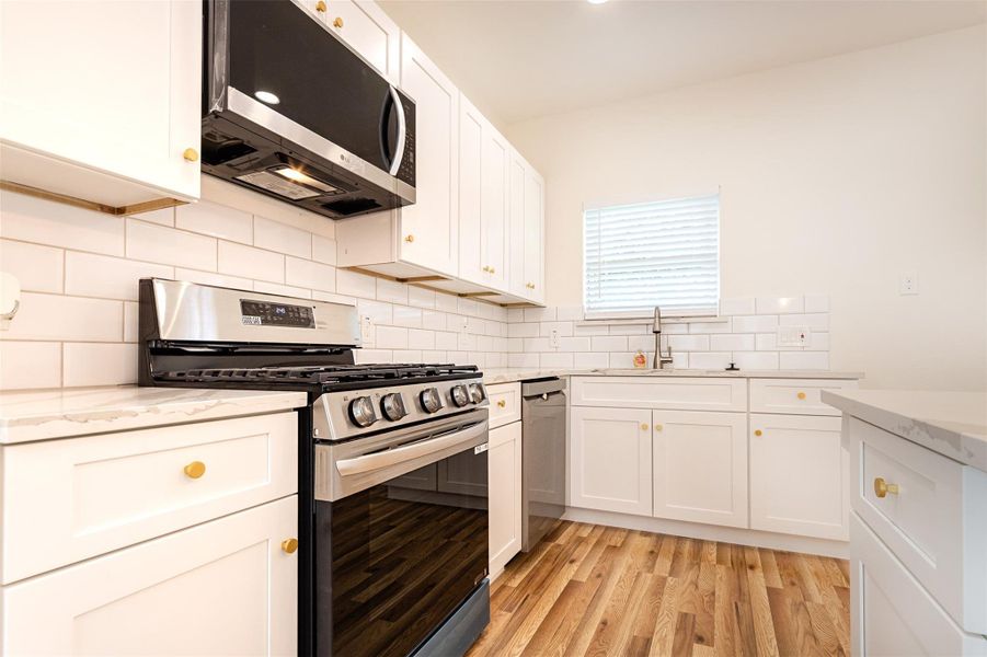Furnished interior view inside a new home in , Houston (Image 9). Furnished interior view inside a new home in , Houston (Image 9).