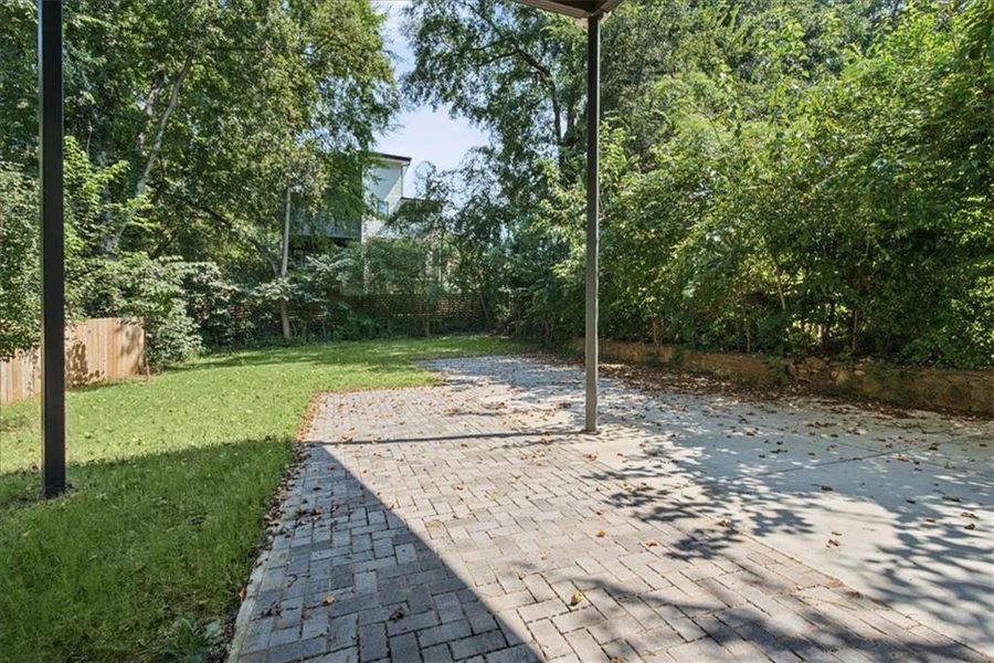 Image 37 of a home in .