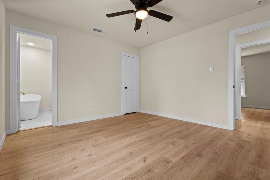 Spacious, unfurnished interior of a new home in , Azle (Image 20).