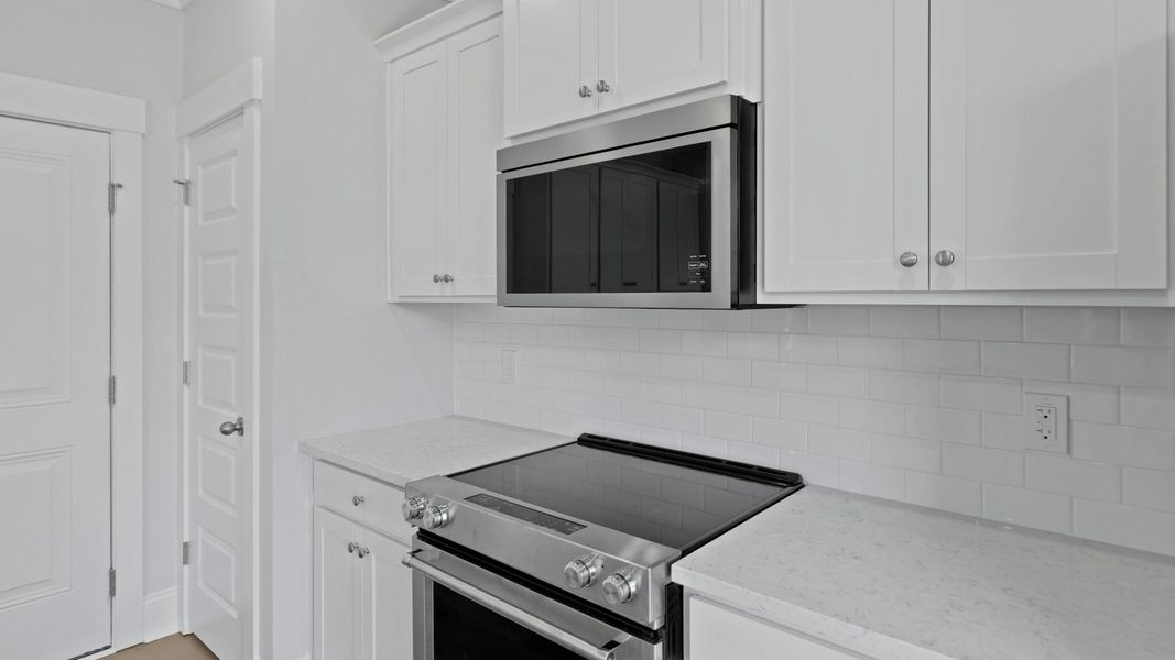 Image 28 representing the HARRIS by D.R. Horton in Sheep Island, Summerville, SC.