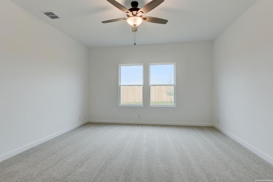 Spacious, unfurnished interior of a new home in Saddlebrook Ranch, Schertz (Image 14).