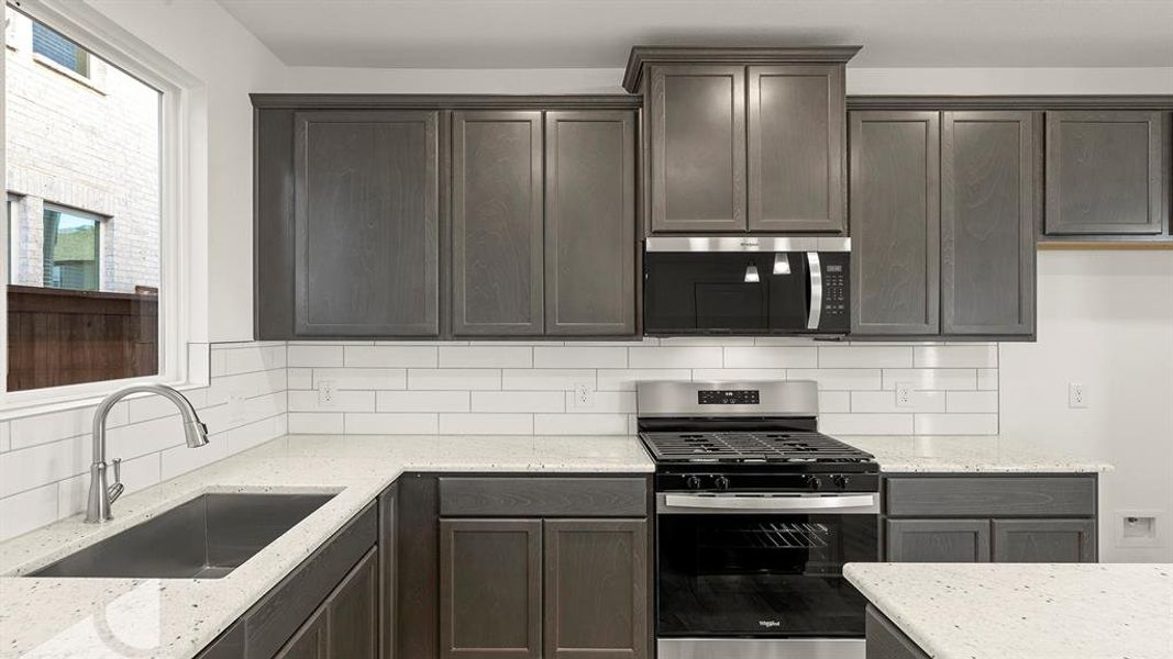 11. 3246 Summerland - Kitchen (3)