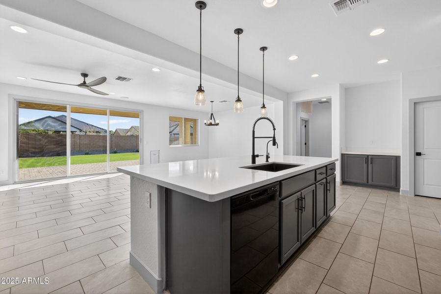 13_6x7a8268 13_6x7a8268