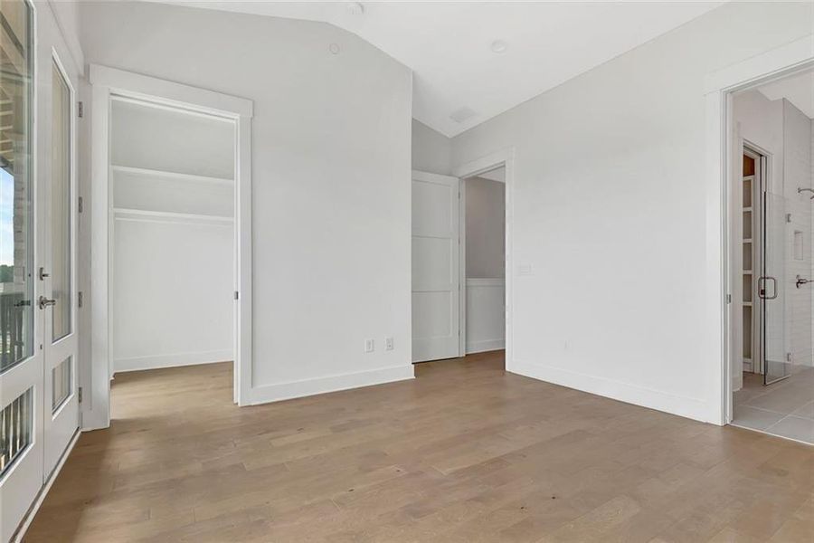 Spacious, unfurnished interior of a new home in Trilith, Fayetteville (Image 17). Spacious, unfurnished interior of a new home in Trilith, Fayetteville (Image 17).