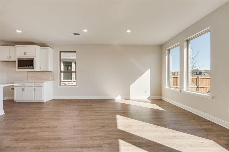 Spacious, unfurnished interior of a new home in Villages of Hurricane Creek, Anna (Image 24). Spacious, unfurnished interior of a new home in Villages of Hurricane Creek, Anna (Image 24).