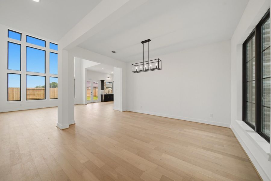 Spacious, unfurnished interior of a new home in , Katy (Image 12).