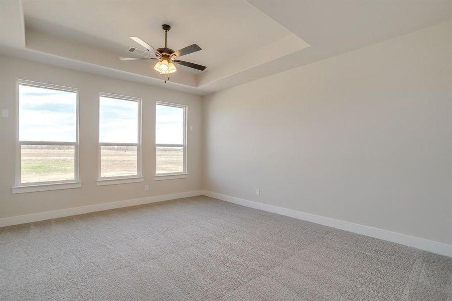 Spacious, unfurnished interior of a new home in Waterfall Ranch Estates, Waxahachie (Image 37).