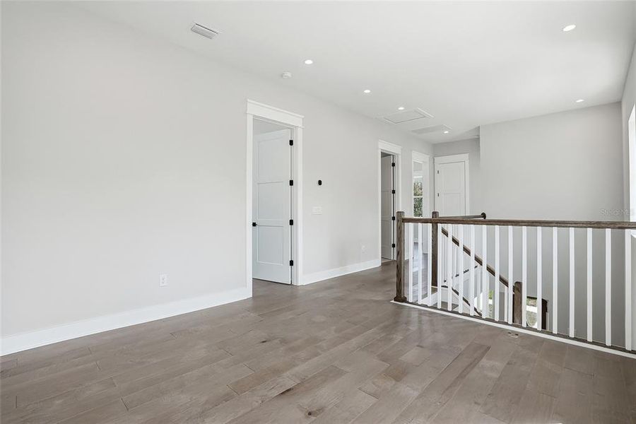 Spacious, unfurnished interior of a new home in , St. Petersburg (Image 50).