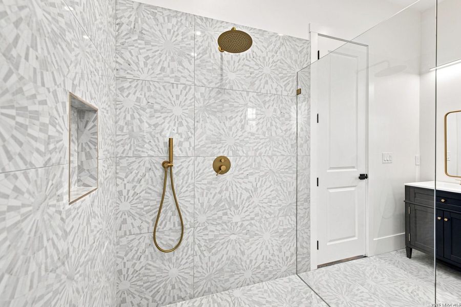Close-up of interior finishes inside a home in , Bandera (Image 20).