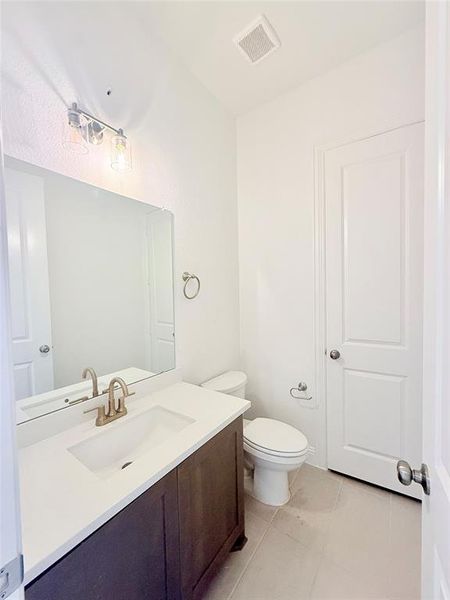 Furnished interior view inside a new home in , Burleson (Image 5).