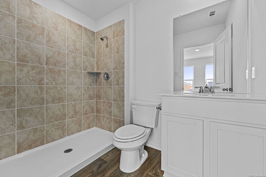 Furnished interior view inside a new home in Sonora, San Antonio (Image 8).