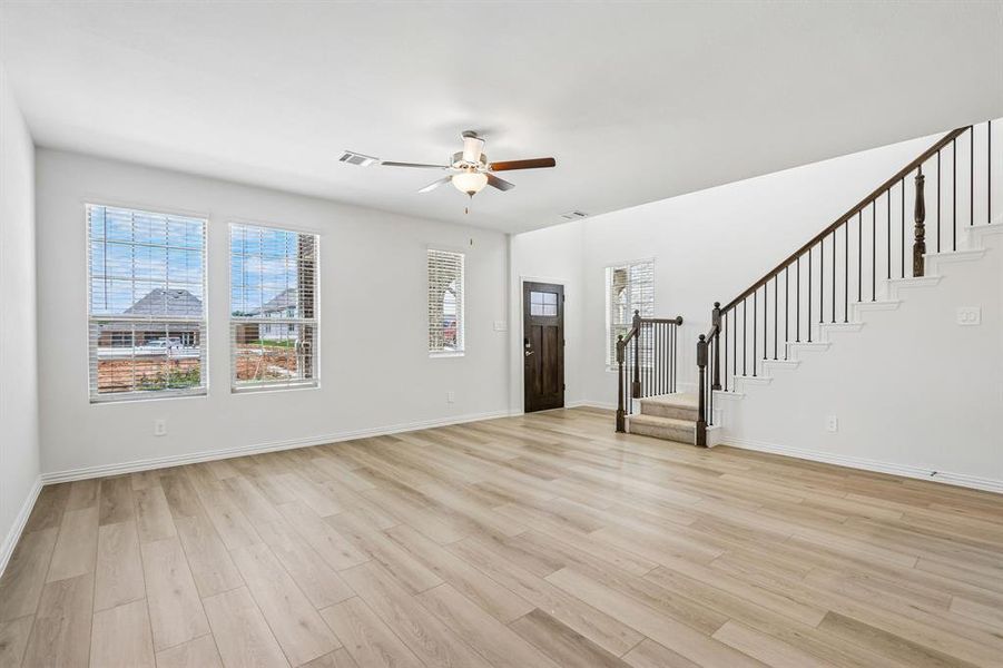 Spacious, unfurnished interior of a new home in Oak Ridge Park, Corinth (Image 39).