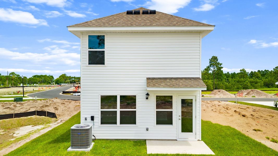 Representative exterior details of a home built from the The Alderbrook by D.R. Horton in Salt Pines, Port Saint Joe (Image 19).