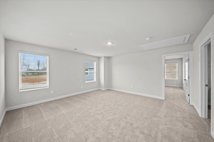 Spacious, unfurnished interior of a new home in Shiloh Valley, Piedmont (Image 14).