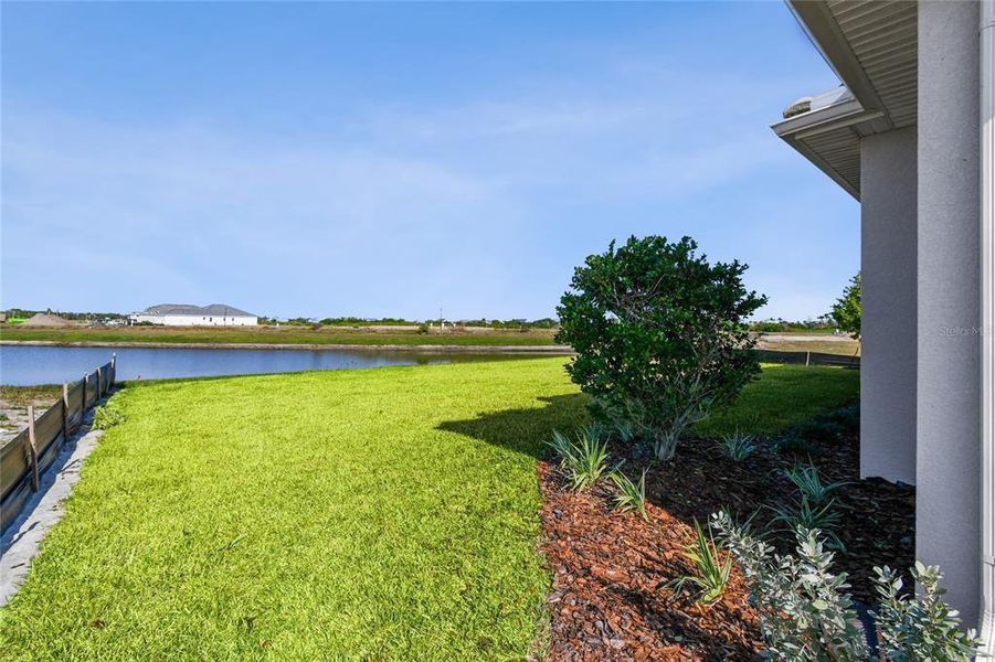 Exterior details and patio area of a home in Palmera Wellen Park - Classic Series, Venice (Image 23).