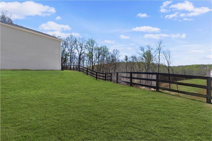 Exterior details and patio area of a home in Avery Ridge, Gainesville (Image 18).