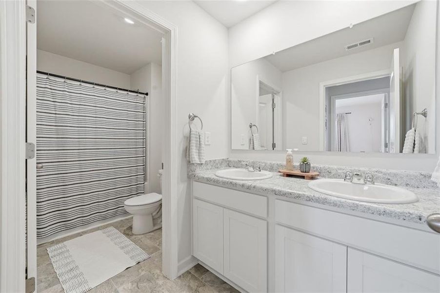 Furnished interior view inside a new home in , Dallas (Image 38).