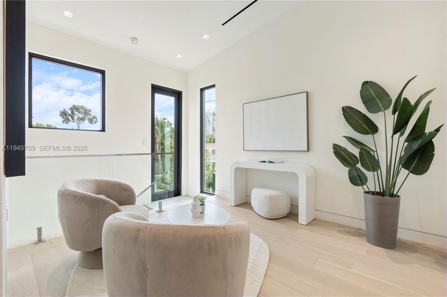 Furnished interior view inside a new home in , Miami Beach (Image 6).
