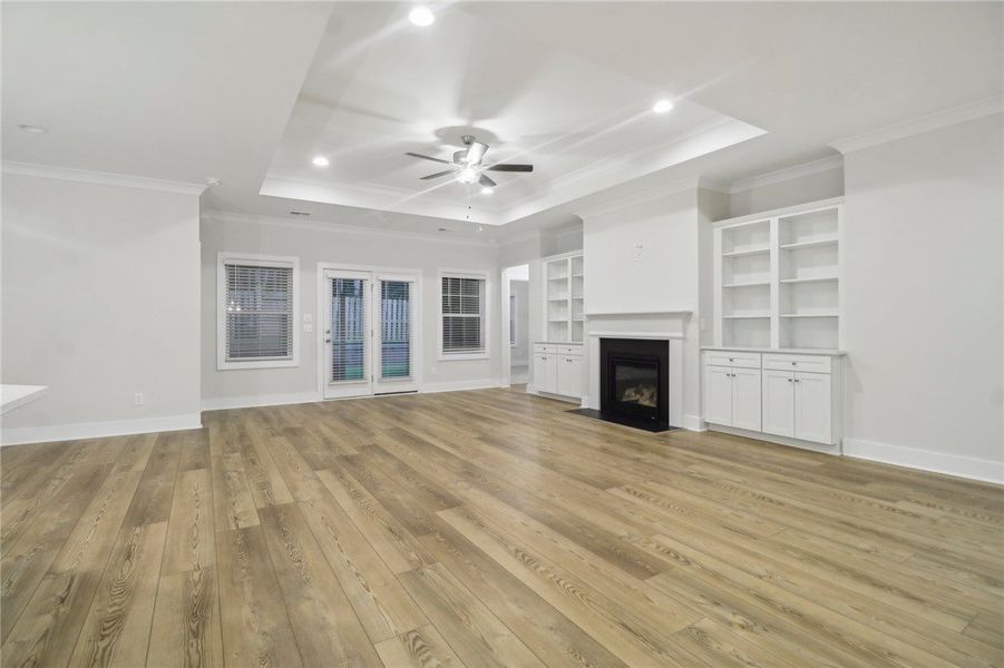 Spacious, unfurnished interior of a new home in Cross Creek Golf Club, Seneca (Image 3). Spacious, unfurnished interior of a new home in Cross Creek Golf Club, Seneca (Image 3).