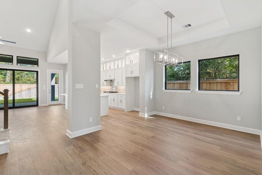 Spacious, unfurnished interior of a new home in Kresston - Enclave Collection, Magnolia (Image 28).