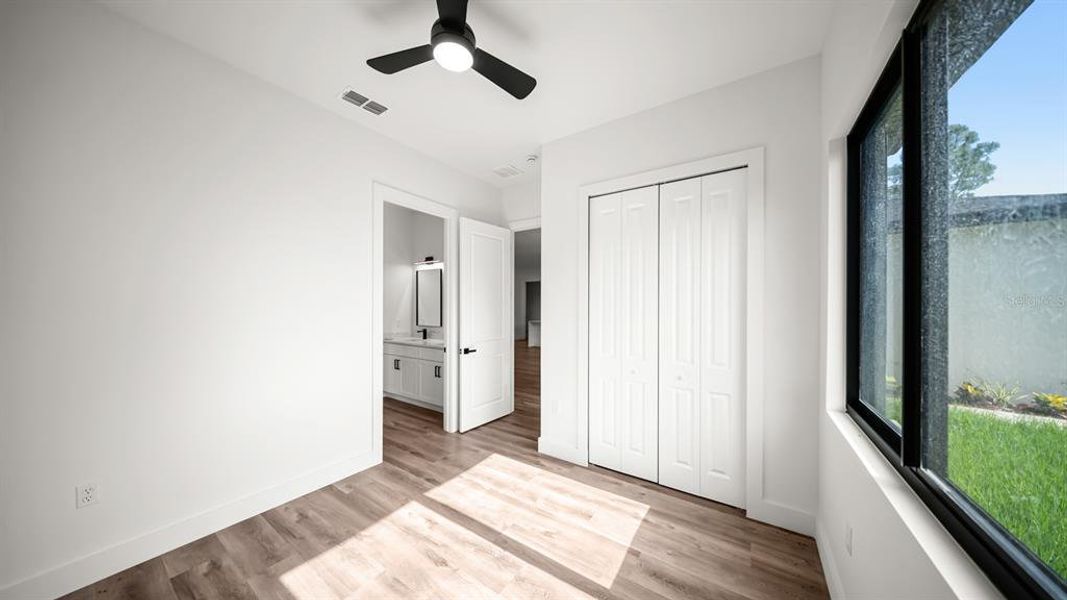 Spacious, unfurnished interior of a new home in , Port Charlotte (Image 18).