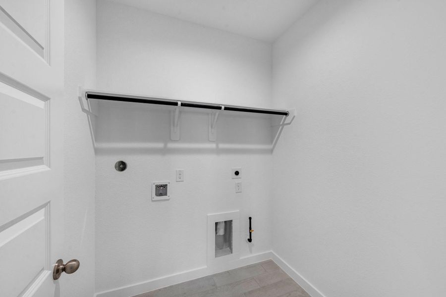 Spacious, unfurnished interior of a new home in Beacon Hill, Waller (Image 9). Spacious, unfurnished interior of a new home in Beacon Hill, Waller (Image 9).