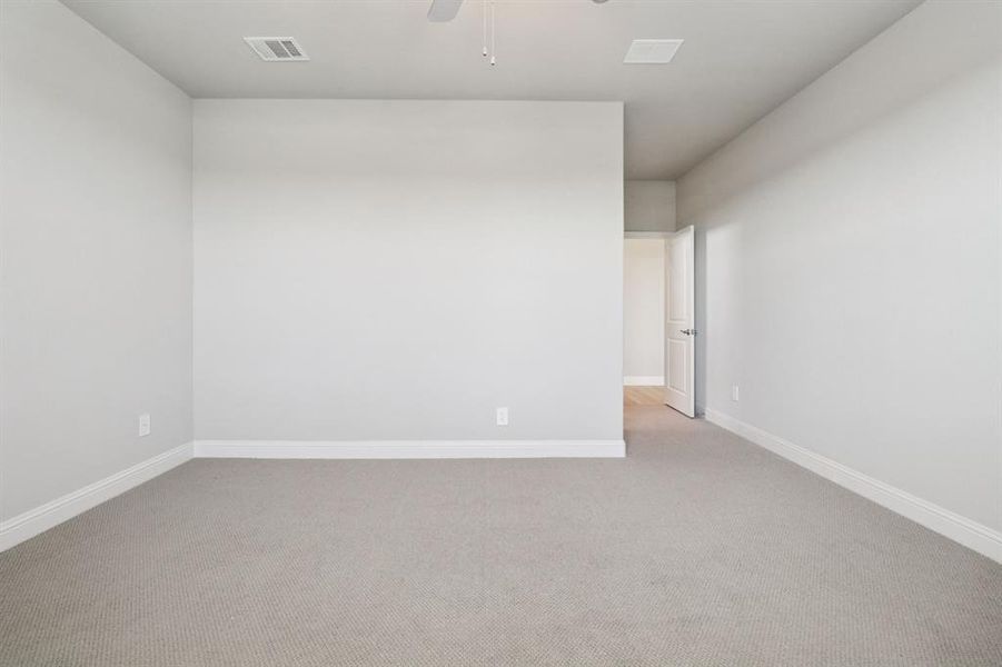 Spacious, unfurnished interior of a new home in Lakehaven - Premier Series, Farmersville (Image 31).