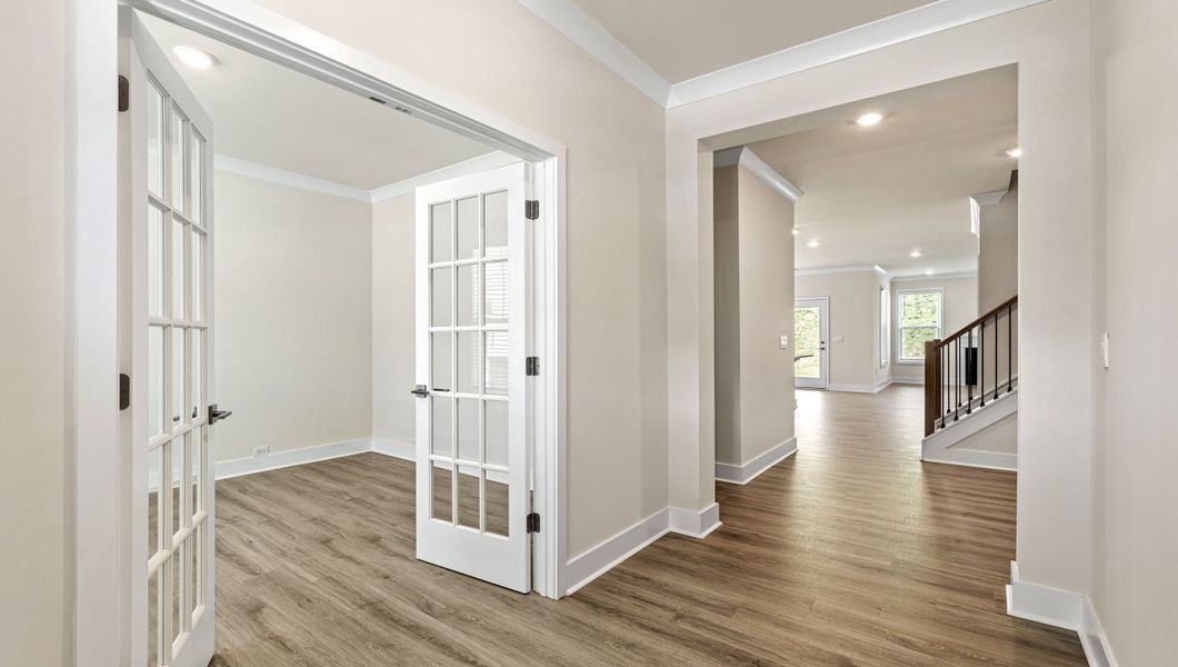 Spacious, unfurnished interior of a new home in Adams Glen, Greenville (Image 19).