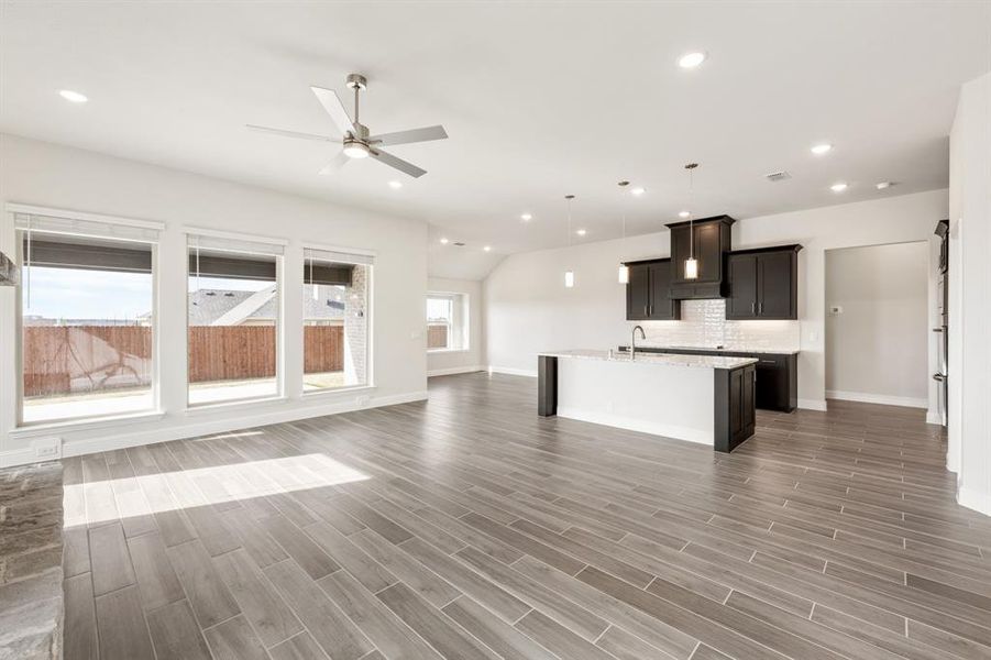 Spacious, unfurnished interior of a new home in Villages of Walnut Grove, Midlothian (Image 19).