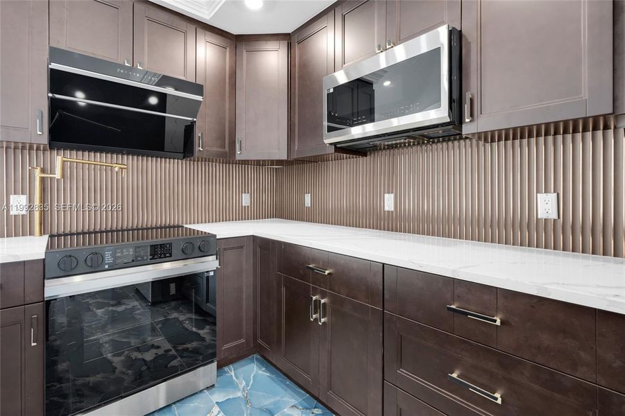 Furnished interior view inside a new home in , Lehigh Acres (Image 7).