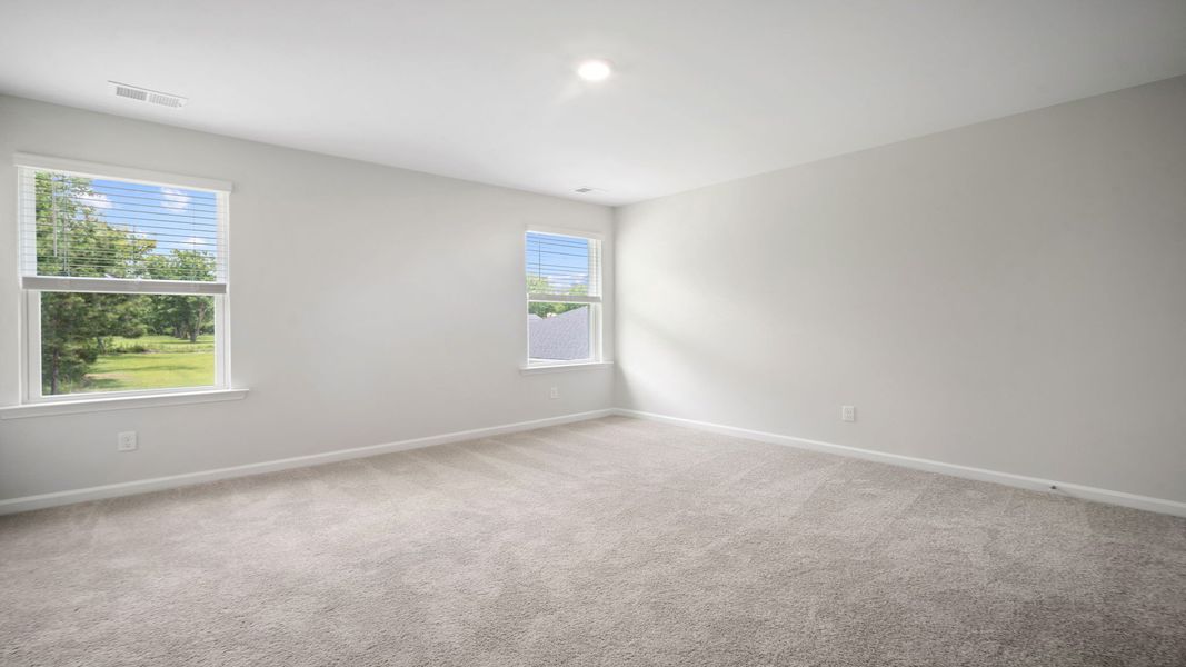 Spacious, unfurnished interior of a new home in Fernhill Farms, Statesboro (Image 23).
