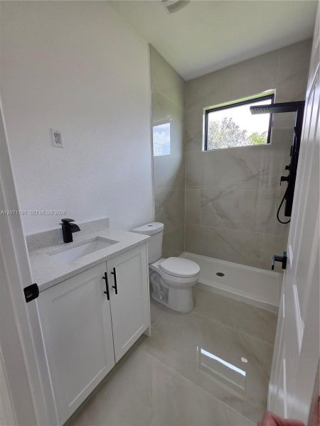 Furnished interior view inside a new home in , Lehigh Acres (Image 6).