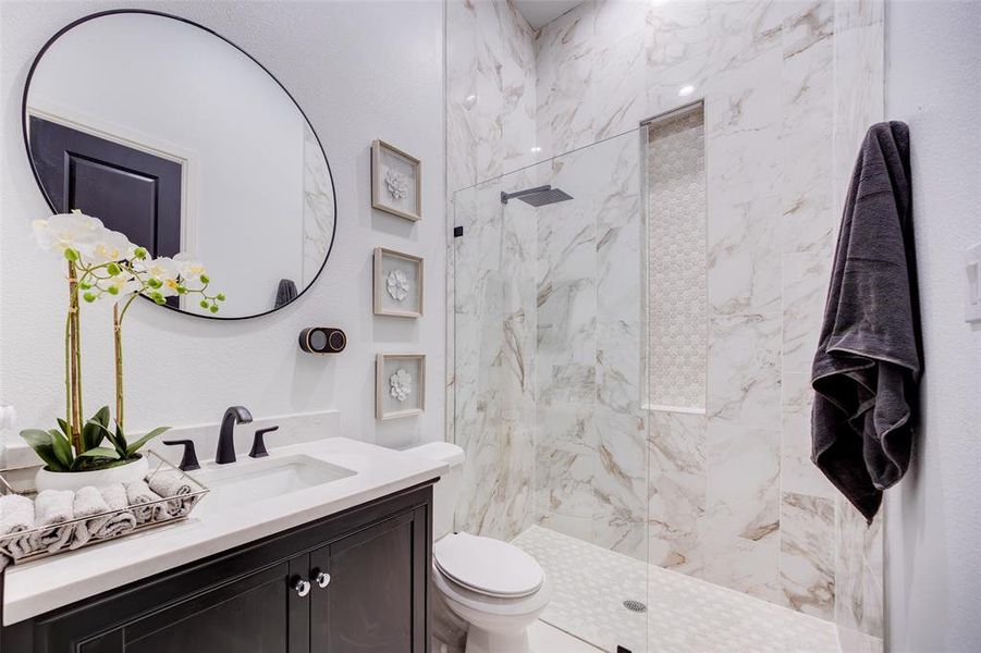 Furnished interior view inside a new home in , Cedar Hill (Image 28).