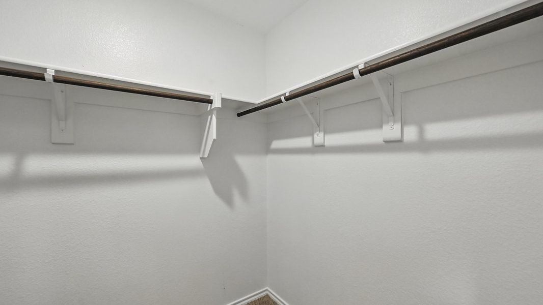 Spacious, unfurnished interior of a new home in Saddlebrook, Waxahachie (Image 10).