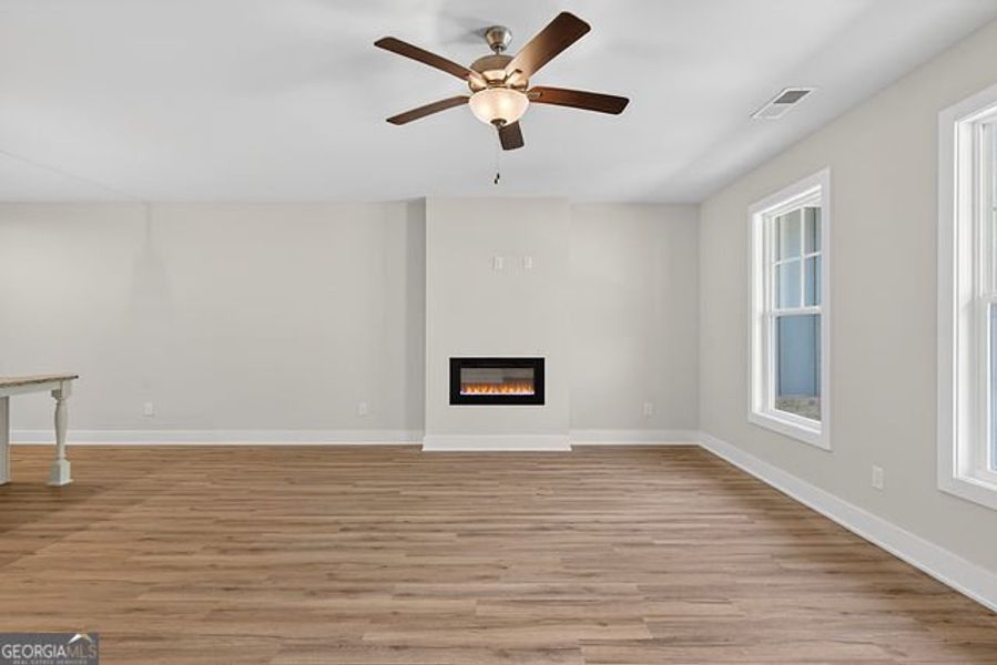 Spacious, unfurnished interior of a new home in The Park at Gainesville Township, Gainesville (Image 18).