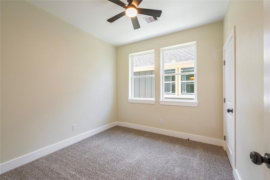 Spacious, unfurnished interior of a new home in , Texas City (Image 23).
